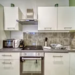 Le Centre Ville 1, Logement Decore Avec Gout Et Moderne Dans L\'Hypercentre De Grenoble Boulevard Agutte Sembat, Entierement Equipe Et Amenage Pour Accueillir Confortablement 4 Personnes