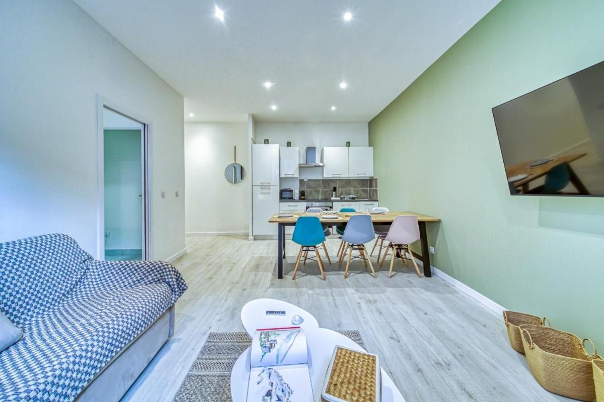 Le Centre 1, Logement Decore Avec Gout Et Moderne Dans L'hypercentre De Boulevard Agutte Sembat, Entierement Equipe Et Amenage Pour Accueillir Confortablement 4 Personnes Apartment