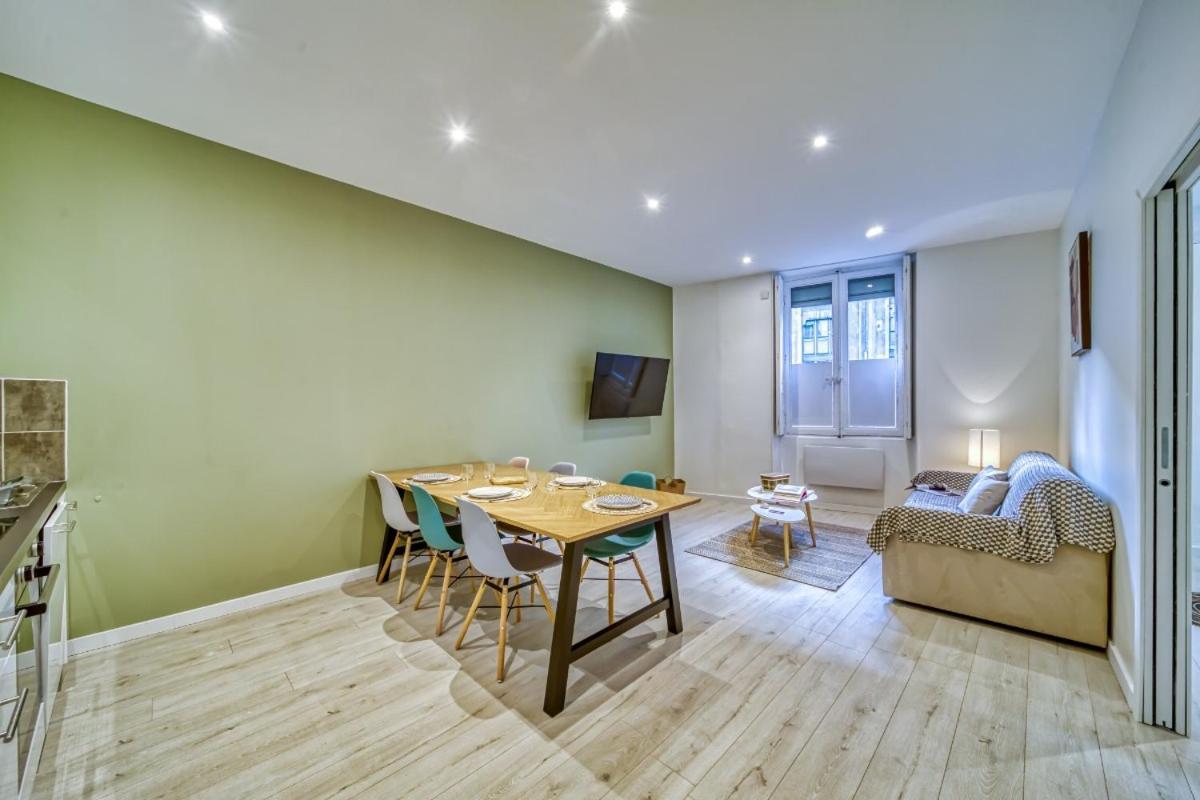 Apartment Le Centre 1, Logement Decore Avec Gout Et Moderne Dans L'hypercentre De Boulevard Agutte Sembat, Entierement Equipe Et Amenage Pour Accueillir Confortablement 4 Personnes Grenoble